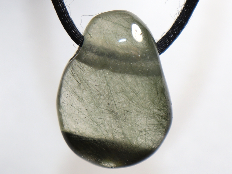 Aktinolithquarz mit Band oder Silber 925