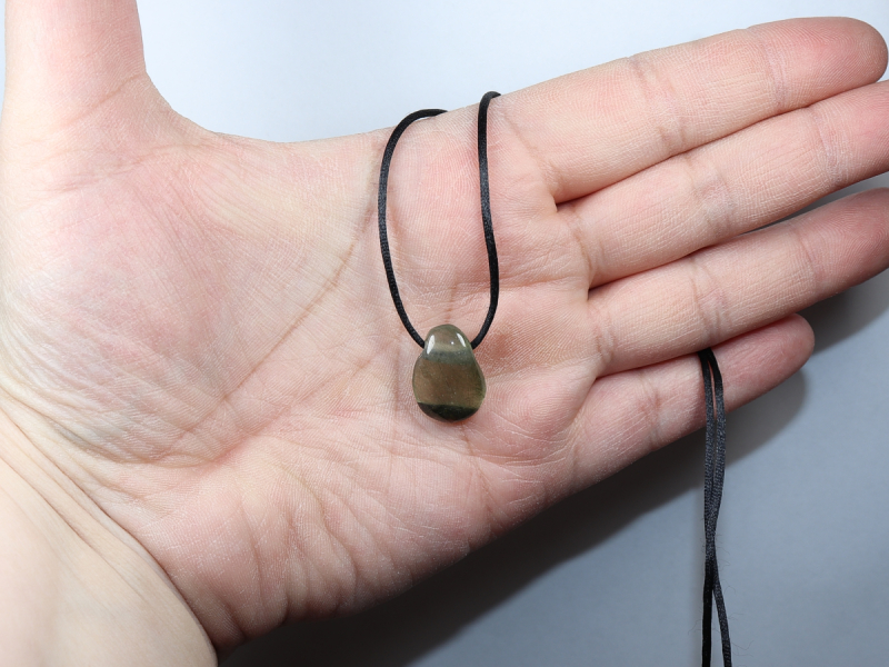 Aktinolithquarz mit Band oder Silber 925