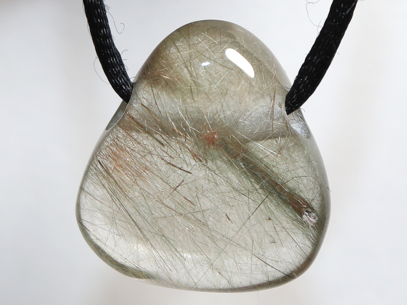 Aktinolithquarz mit Band oder Silber 925