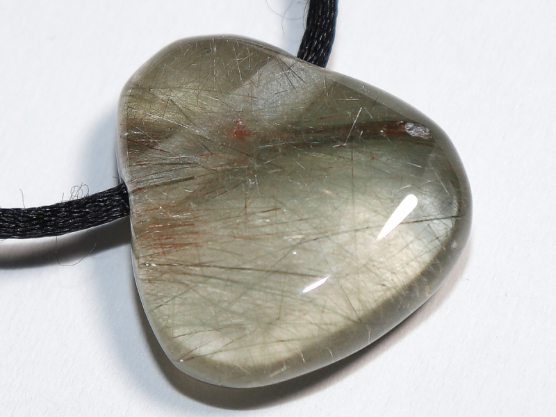 Aktinolithquarz mit Band oder Silber 925