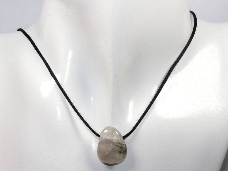 Aktinolithquarz mit Band oder Silber 925