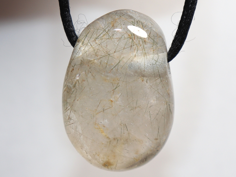 Aktinolithquarz mit Band oder Silber 925