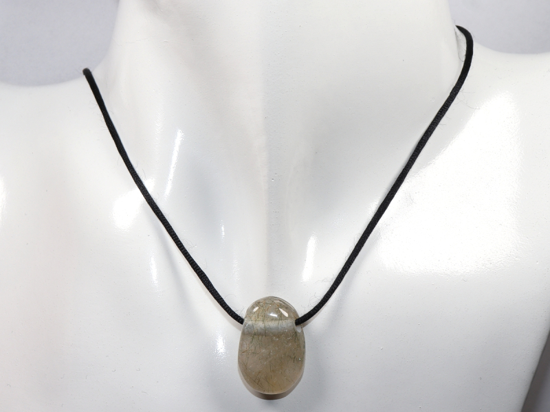 Aktinolithquarz mit Band oder Silber 925