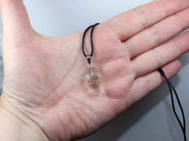 rock crystal with bitumen with cord or silver 925