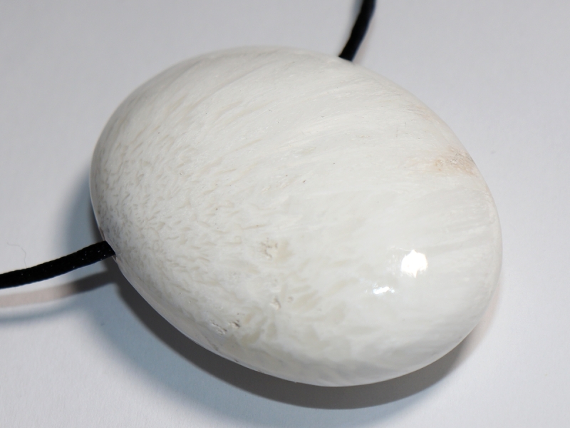 skolezite with nylon cord