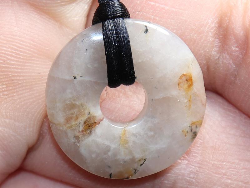 quartz with cord