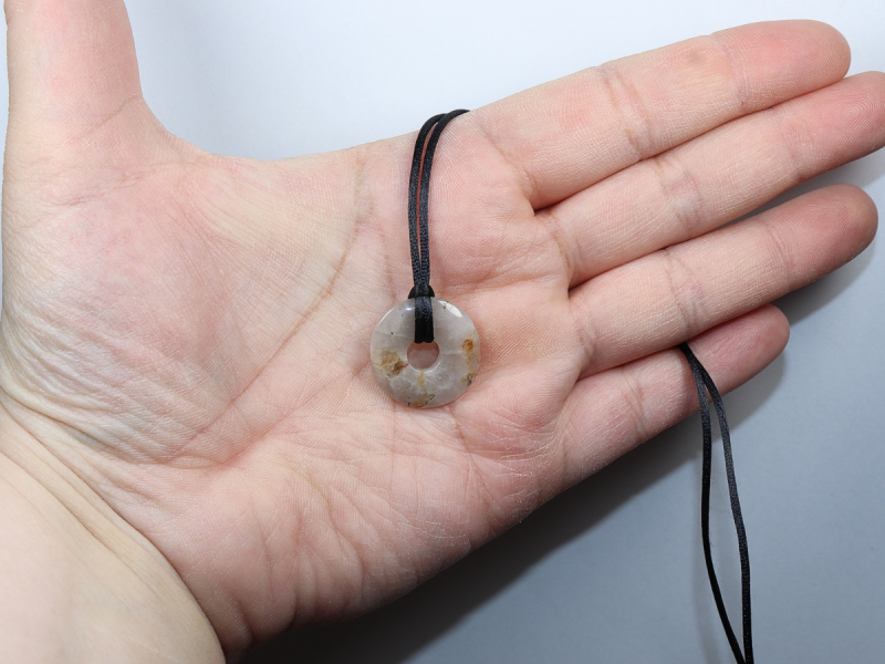 quartz with cord