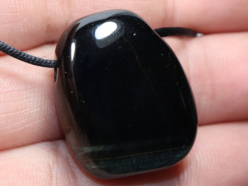 hawks eye with cord or silver 925
