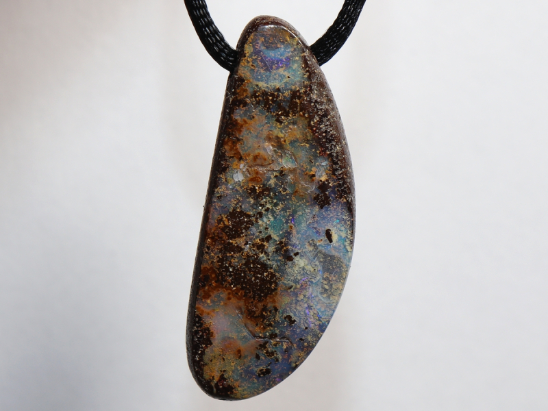 Boulder opal with cord