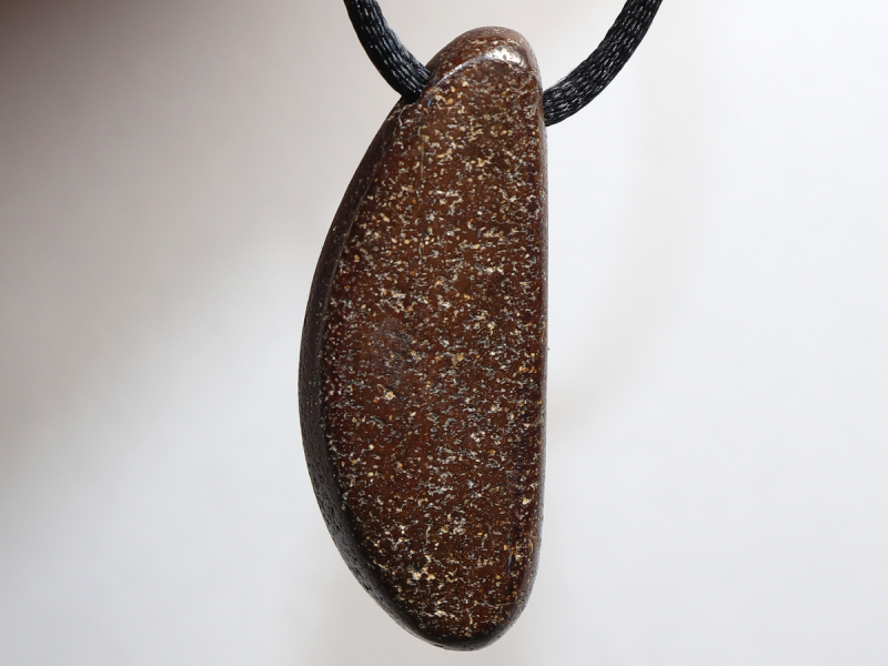 Boulder opal with cord