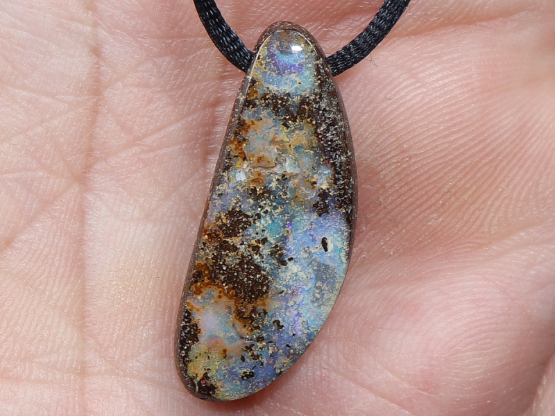 Boulder opal with cord