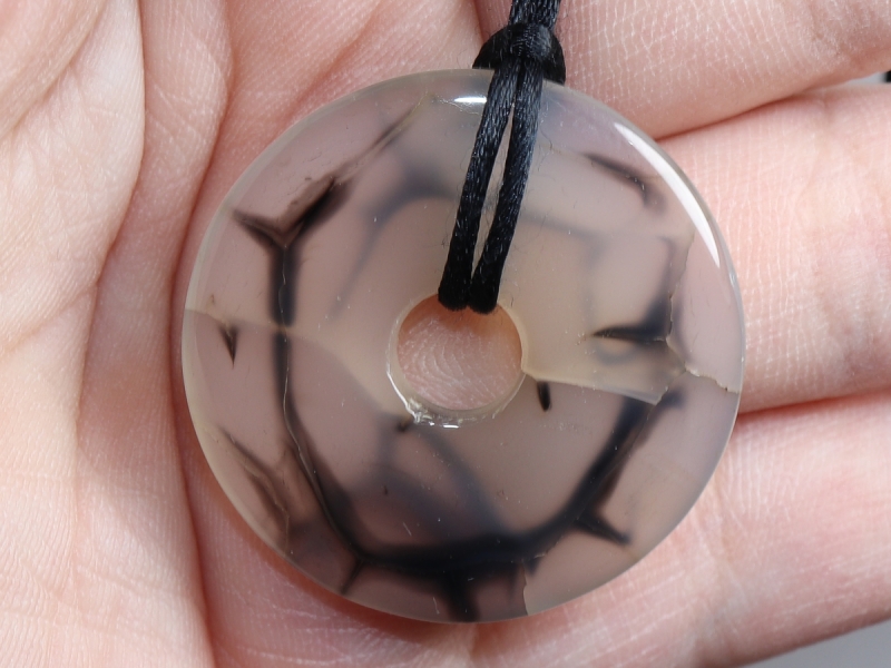 spiderweb agate with cord