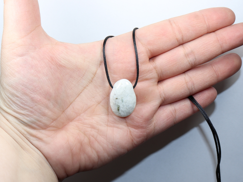 white labradorite with cord or silver 925