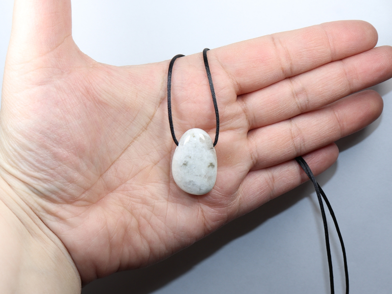 white labradorite with cord or silver 925