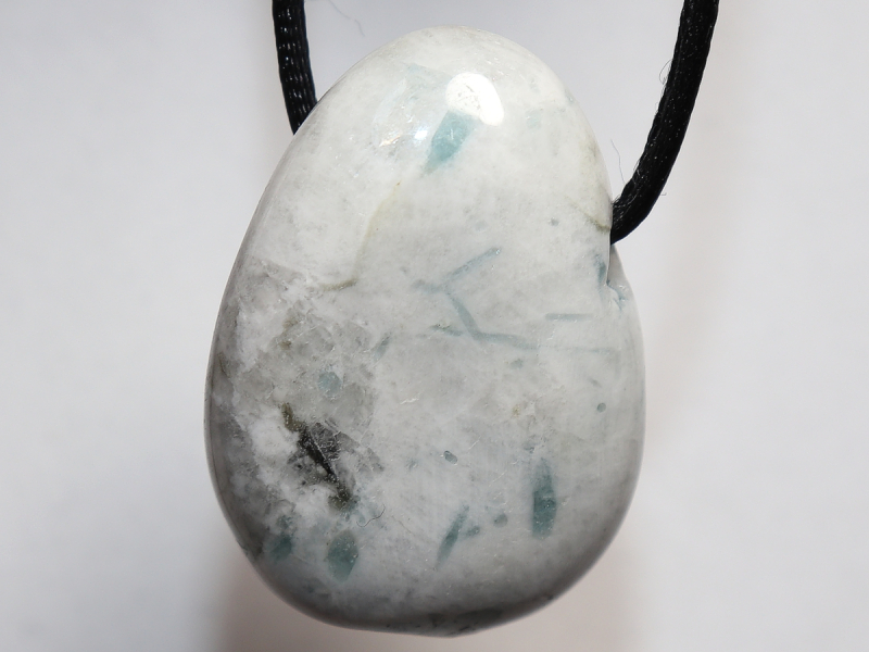 white labradorite with cord or silver 925