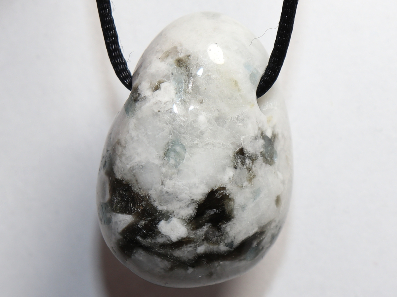 white labradorite with cord or silver 925