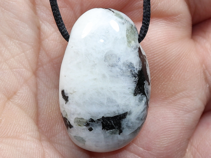 weißer Labradorit mit Band oder Silber 925