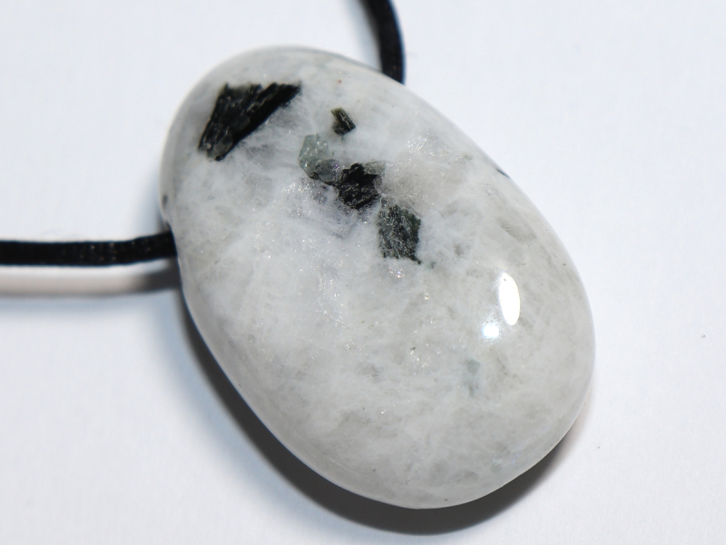 weißer Labradorit mit Band oder Silber 925