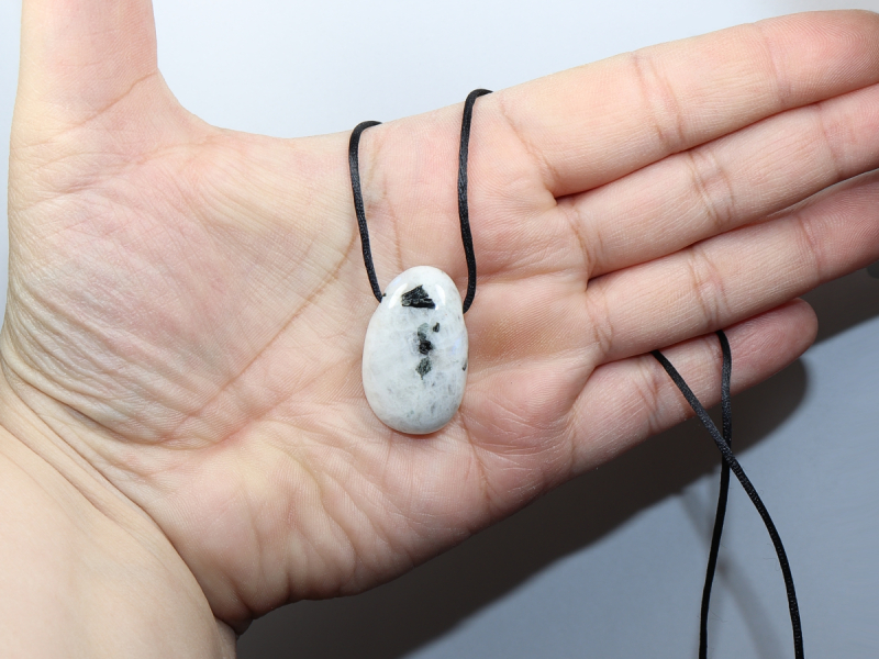 weißer Labradorit mit Band oder Silber 925