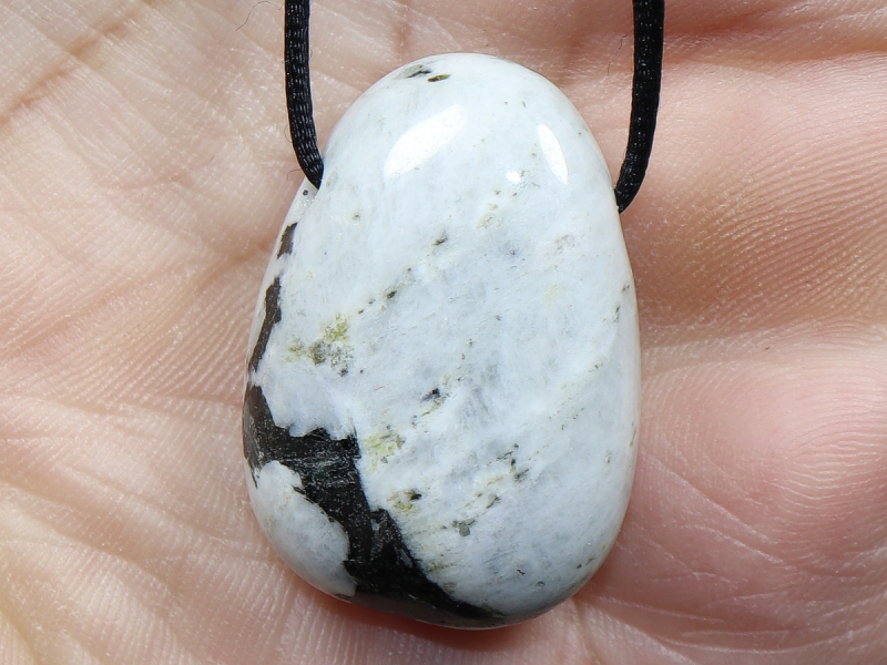 weißer Labradorit mit Band oder Silber 925