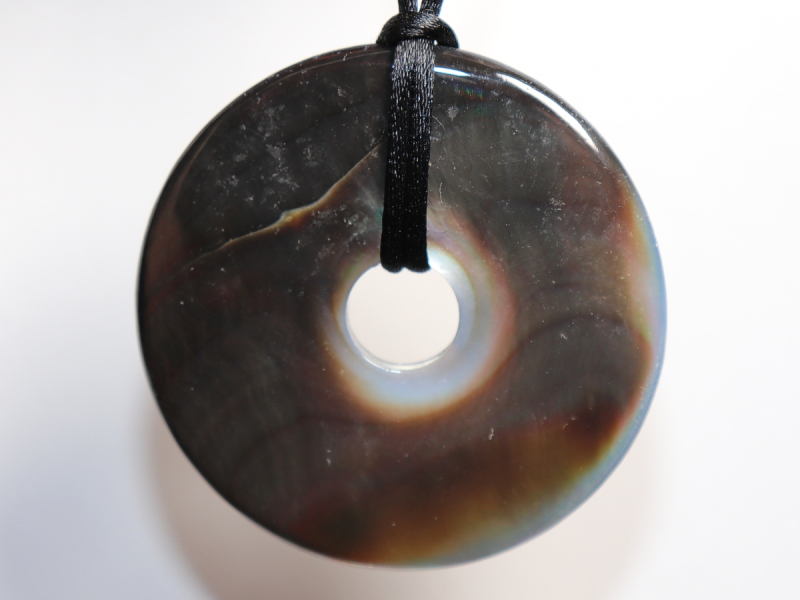 abalone shell with cord
