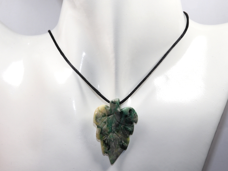 Mariposit-Dolomit mit Band oder Silber 925