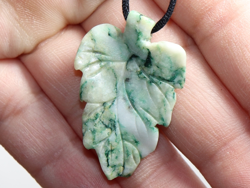 mariposite-dolomite with cord or silver 925