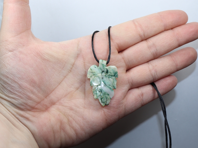 mariposite-dolomite with cord or silver 925