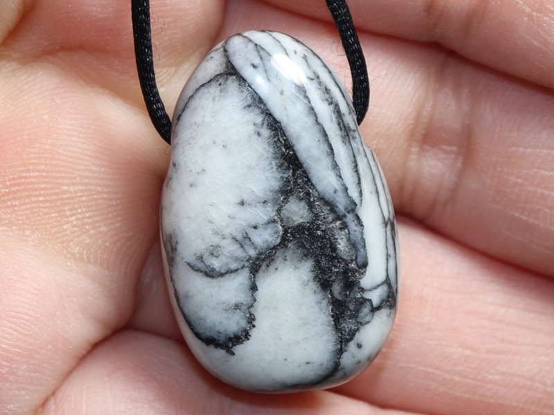 pinolite with cord or silver 925