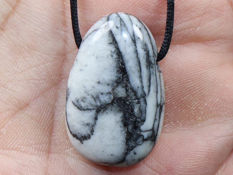 pinolite with cord or silver 925