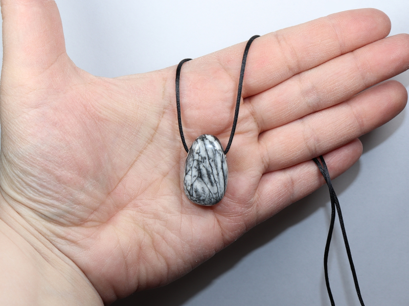 pinolite with cord or silver 925