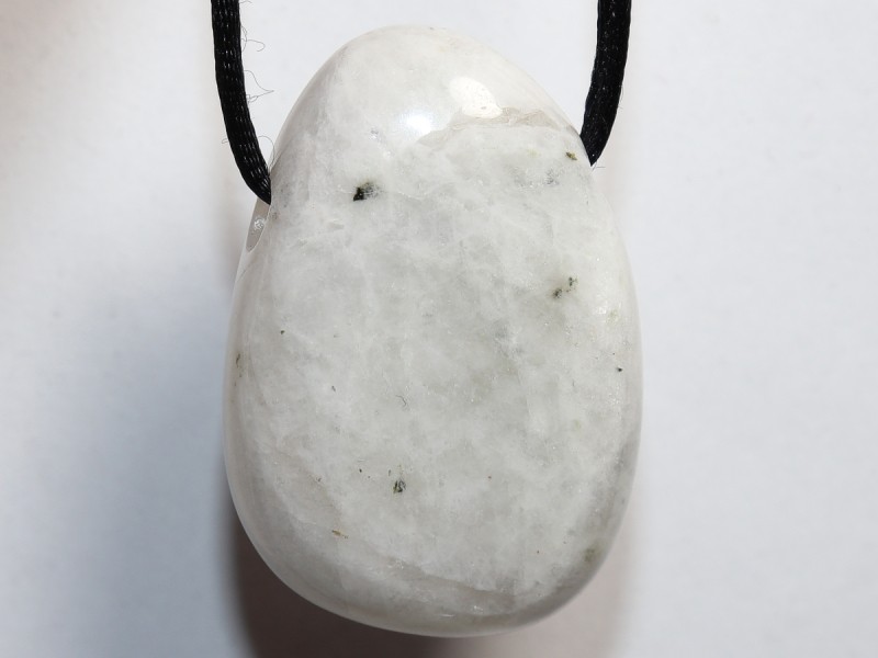 weißer Labradorit mit Band oder Silber 925
