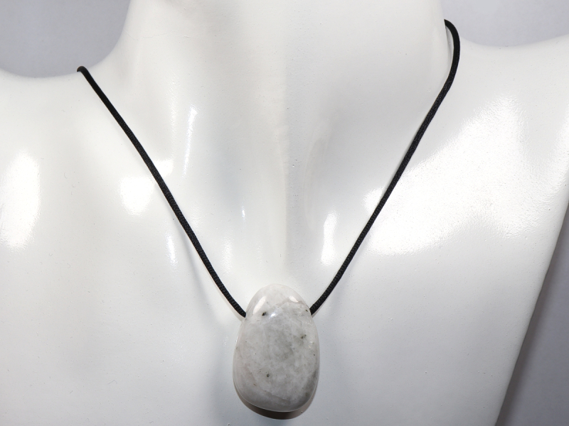 weißer Labradorit mit Band oder Silber 925