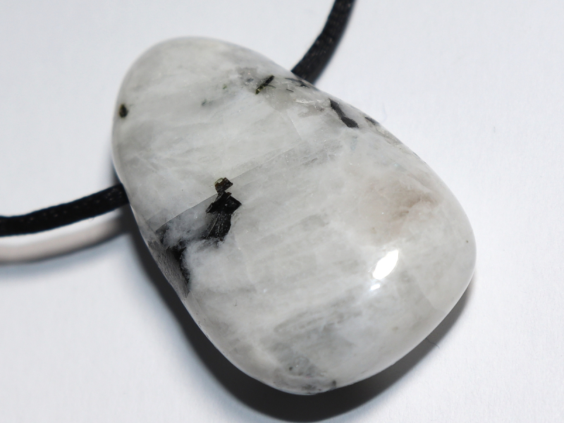 weißer Labradorit mit Band oder Silber 925