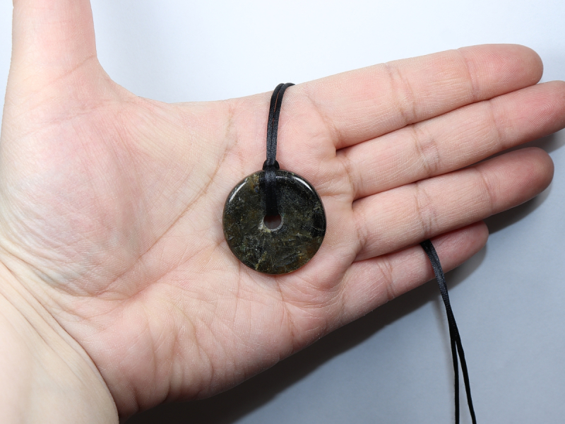 labradorite with cord