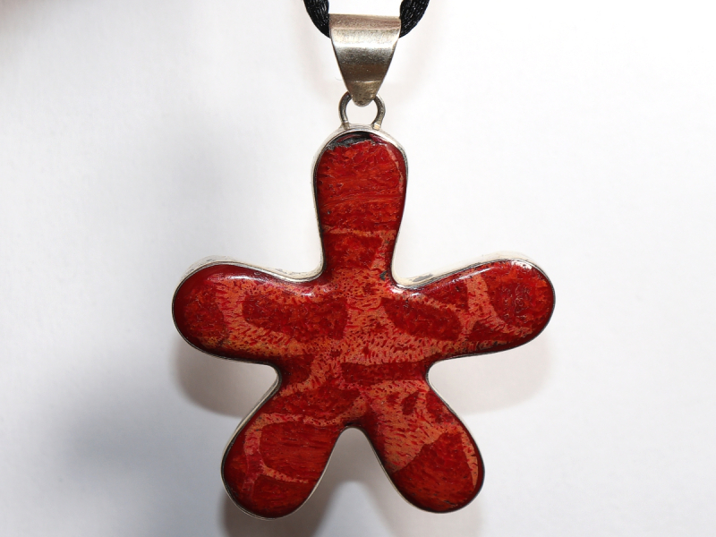 Schaumkoralle mit Band oder Silber 925