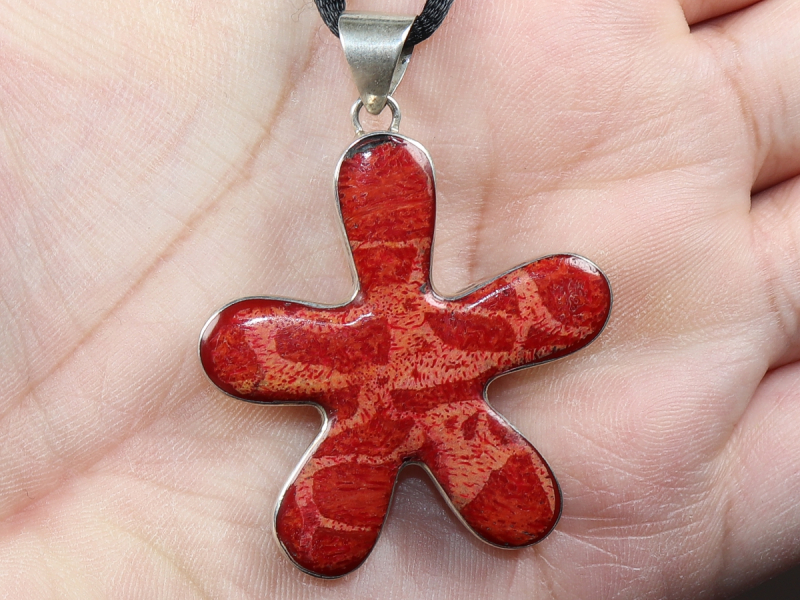 Schaumkoralle mit Band oder Silber 925