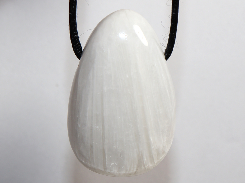scolecite with cord or silver 925