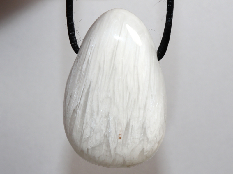 scolecite with cord or silver 925