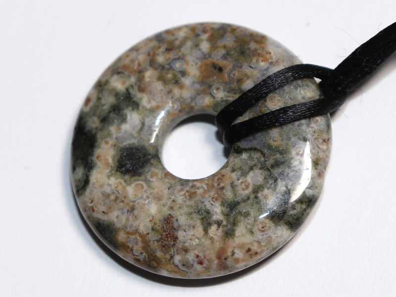 Ozeanjaspis mit Band