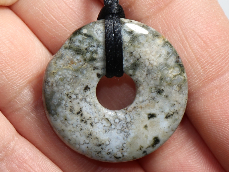 Ozeanjaspis mit Band