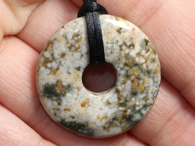 Ozeanjaspis mit Band