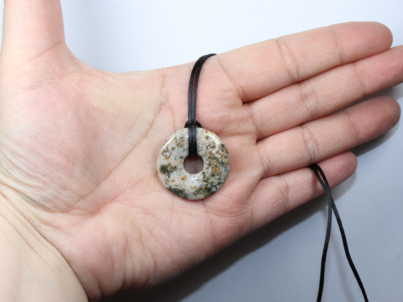 Ozeanjaspis mit Band