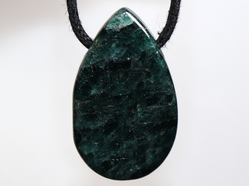 apatite with cord or silver 925