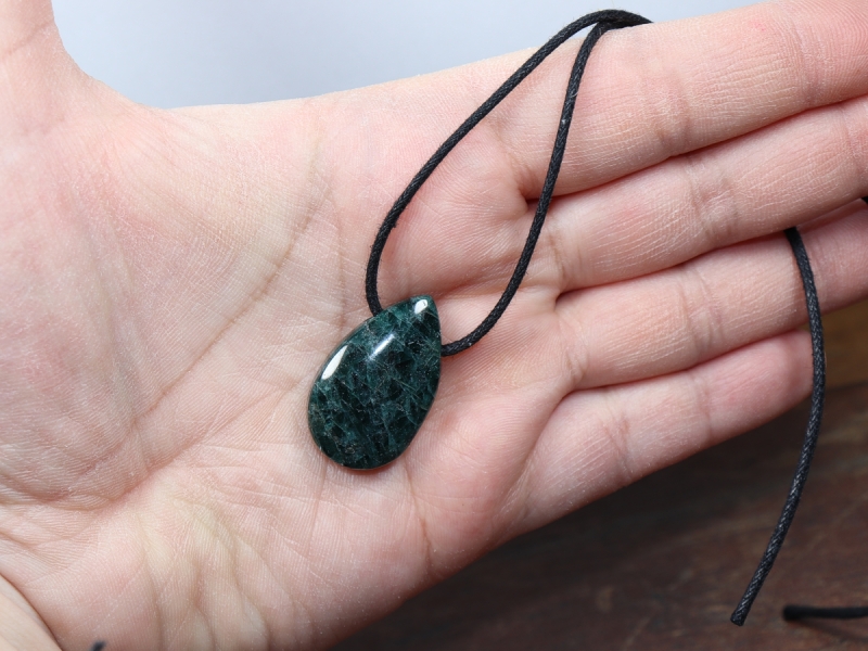 apatite with cord or silver 925