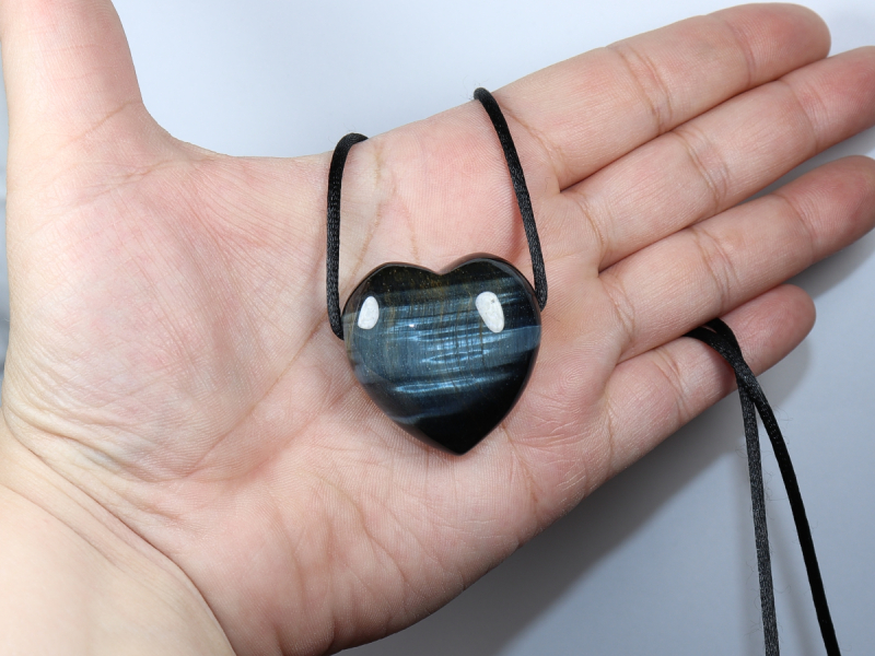 hawks eye with cord or silver 925