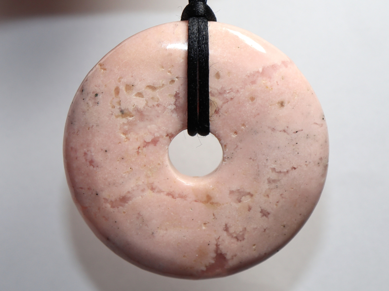 Rhodochrosit mit Band