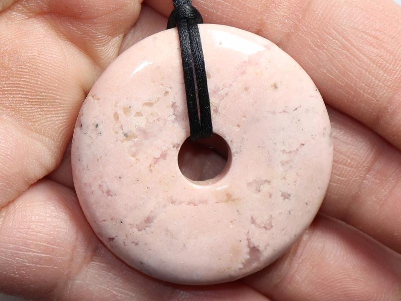 Rhodochrosit mit Band