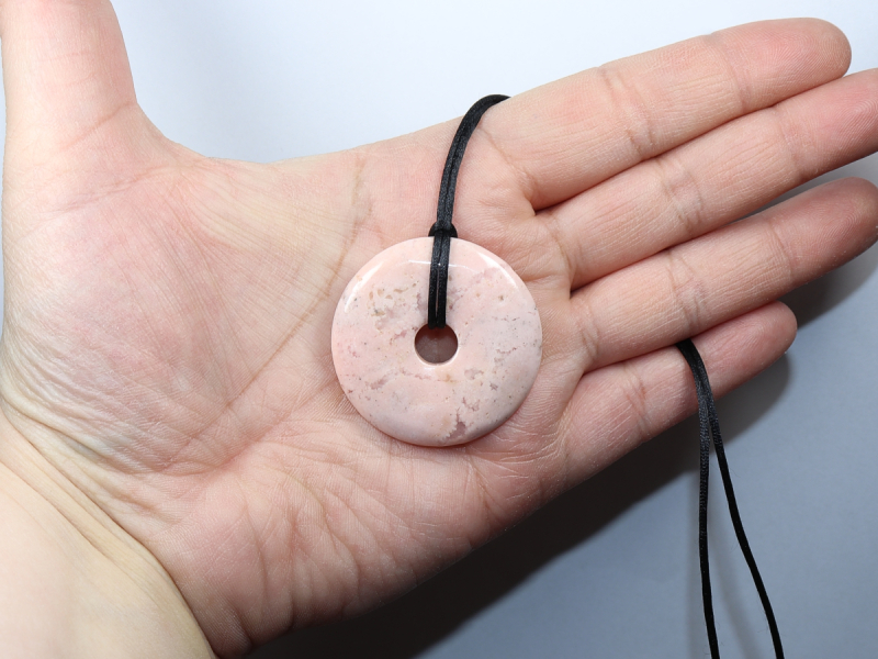 Rhodochrosit mit Band