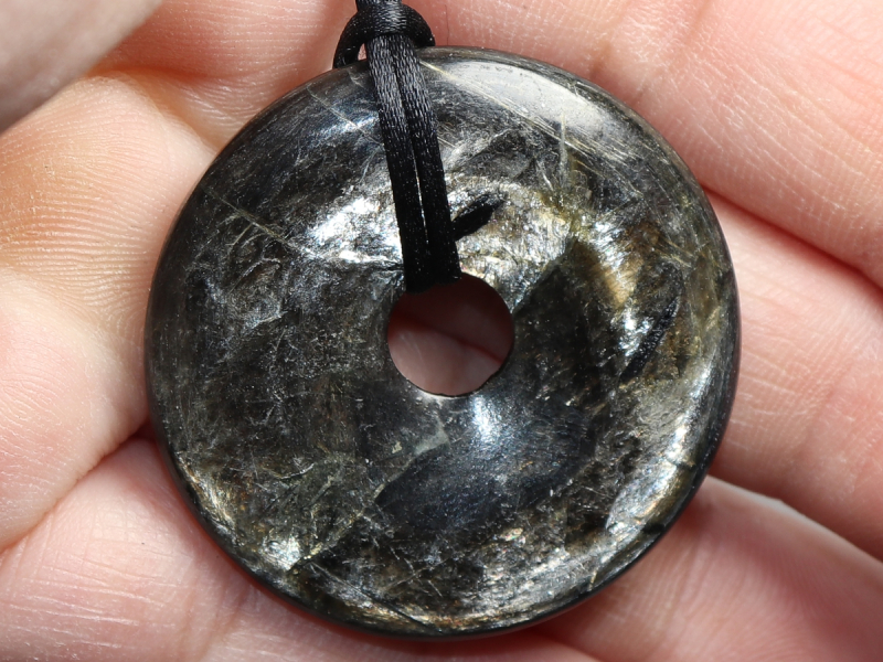 muscovite with cord